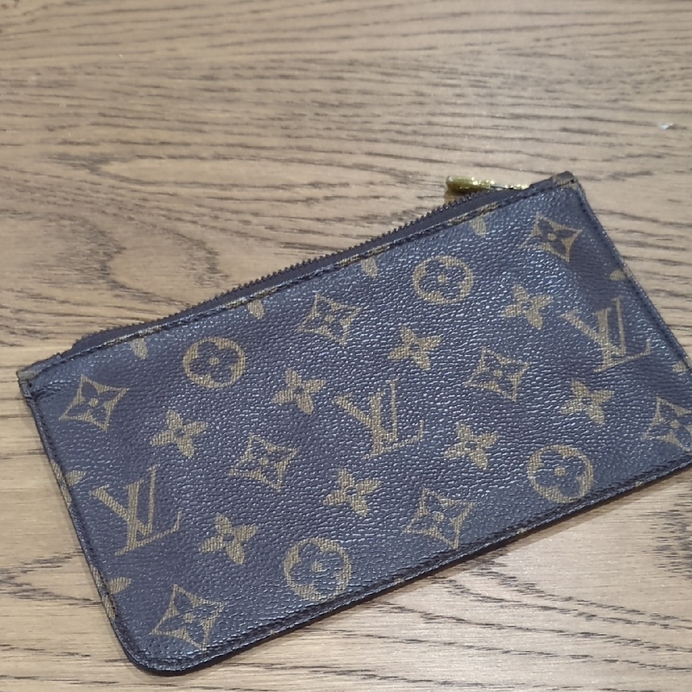 Generic Thin Clutch. No Brand. Used.